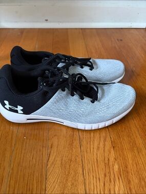 Under Armour Women's Gray and Black Knit Training Shoes (9)